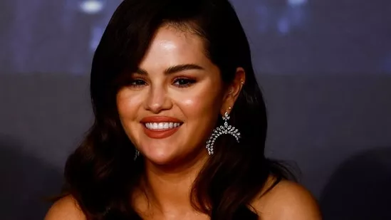 Selena Gomez level-headed friends stardom