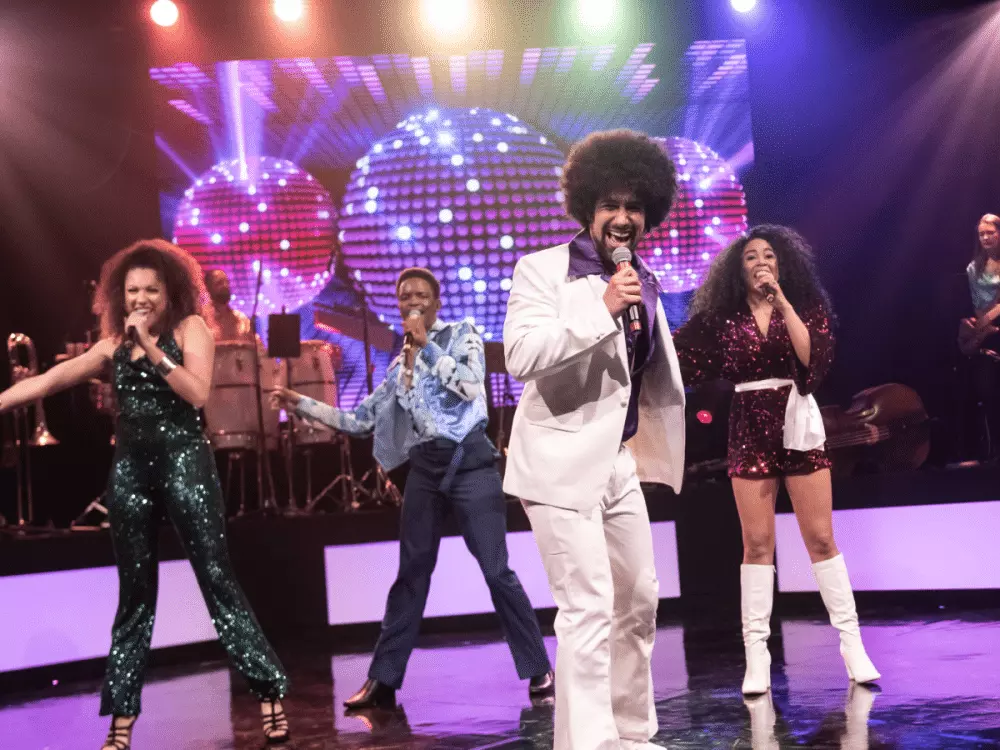 REWIND FEST DXB Dubai 80s music festival 80s icons live performance Tony Hadley Midge Ure The Thompson Twins Tom Bailey Tunde Lighthouse Family The Christians Disco Inferno Katrina Leskanich Katrina and the Waves Walking on Sunshine Bla Bla JBR Dubai music events outdoor music festival Dubai concerts 2025 nostalgia festival 80s throwback event 80s dance party live music in Dubai VIP