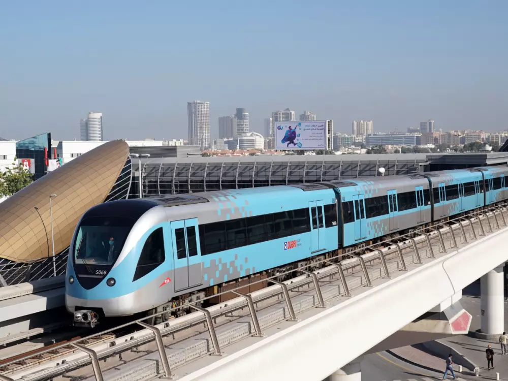 Dubai Metro free parking nol card validate parking Centrepoint Metro Station Al Rashidiya Jabel Ali Metro Station Jebel Ali Etisalat by e& Metro Station Al Qusais public transport Dubai commute driving break metro car parks free parking Dubai nol card gold nol card silver nol card Red nol ticket