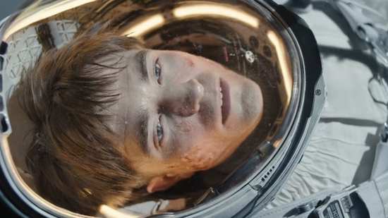 Mickey 17 trailer Robert Pattinson Bong Joon Ho sci-fi film Steven Yeun Toni Collette Mark Ruffalo Mickey7 novel Edward Ashton Niflheim expendable employee human expedition Oscar-winning Parasite Warner Bros release date IMAX January 31 2025 Naomi Ackie highest-grossing Korean film Best Picture Oscars new sci-fi movie film trailer Hollywood feature film unique accent duplicate dynamic colonize ice world ensemble cast star-studded performance thrilling adventure cinematic experience award-winning director anticipation fans new release movie news