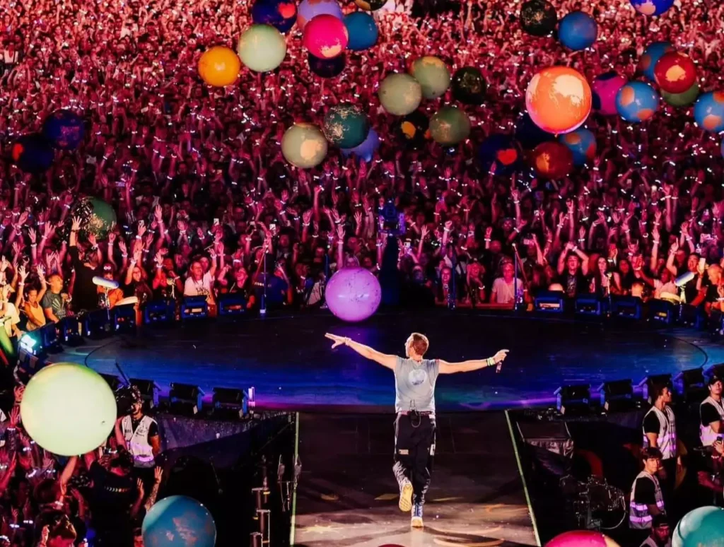Coldplay concerts in Abu Dhabi bring free shuttle bus services from Dubai and local stops to ensure seamless access for fans. Learn about transport and parking plans.