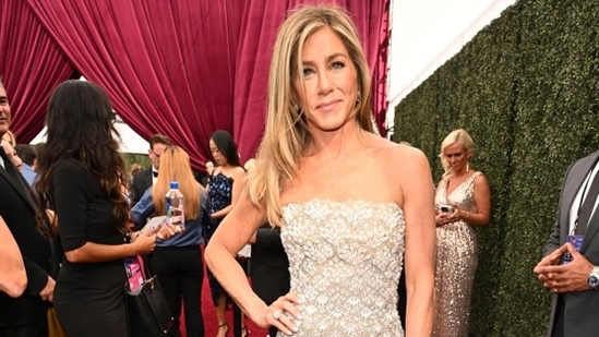 Jennifer Aniston fear of flying Jennifer Aniston hypnosis Jennifer Aniston meditation Jennifer Aniston flight anxiety Jennifer Aniston travel stories Jennifer Aniston superstitions overcoming flying fear Hollywood actress Jennifer Aniston anxiety relief techniques Jennifer Aniston plane boarding habits Jennifer Aniston air travel stress hypnosis therapy for flying fear meditation for anxiety Jennifer Aniston interview E News Jennifer Aniston beach vacation celebrity travel experiences Jennifer Aniston birthday trip celebrity fear of flying