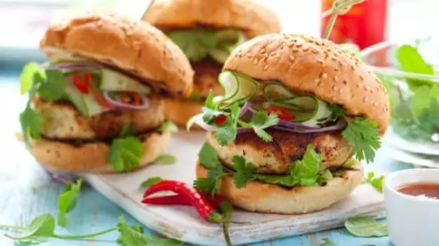 juicy lamb burger recipe homemade lamb burger how to make lamb burger keema burger recipe lamb keema patties rosemary burger recipe easy lamb burger lamb burger Indian style burger with lamb mince lamb patty recipe lamb mince burger keema burger lamb burger with garlic homemade burger with keema pan fried lamb burger recipe juicy keema burger easy mutton burger recipe how to make keema burger