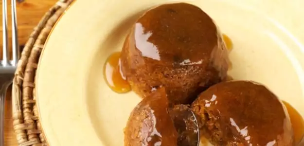sticky date pudding recipe sticky toffee pudding easy dessert recipes how to make sticky date pudding traditional date pudding best dessert recipes caramel sauce recipe homemade sticky pudding date cake with caramel how to bake sticky pudding easy pudding recipe dessert with dates and caramel warm dessert for