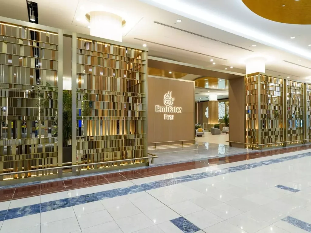 Emirates new lounge Dubai International Airport Terminal 3 luxury check-in lounge Emirates First Class lounge Dubai DXB airport premium check-in Emirates Skywards Platinum exclusive lounge Emirates chauffeur service First Class check-in Emirates airport lounges Dubai airport services airport luxury lounges DXB Terminal 3 Emirates lounge upgrades Emirates travel experience Emirates airport hospitality Emirates