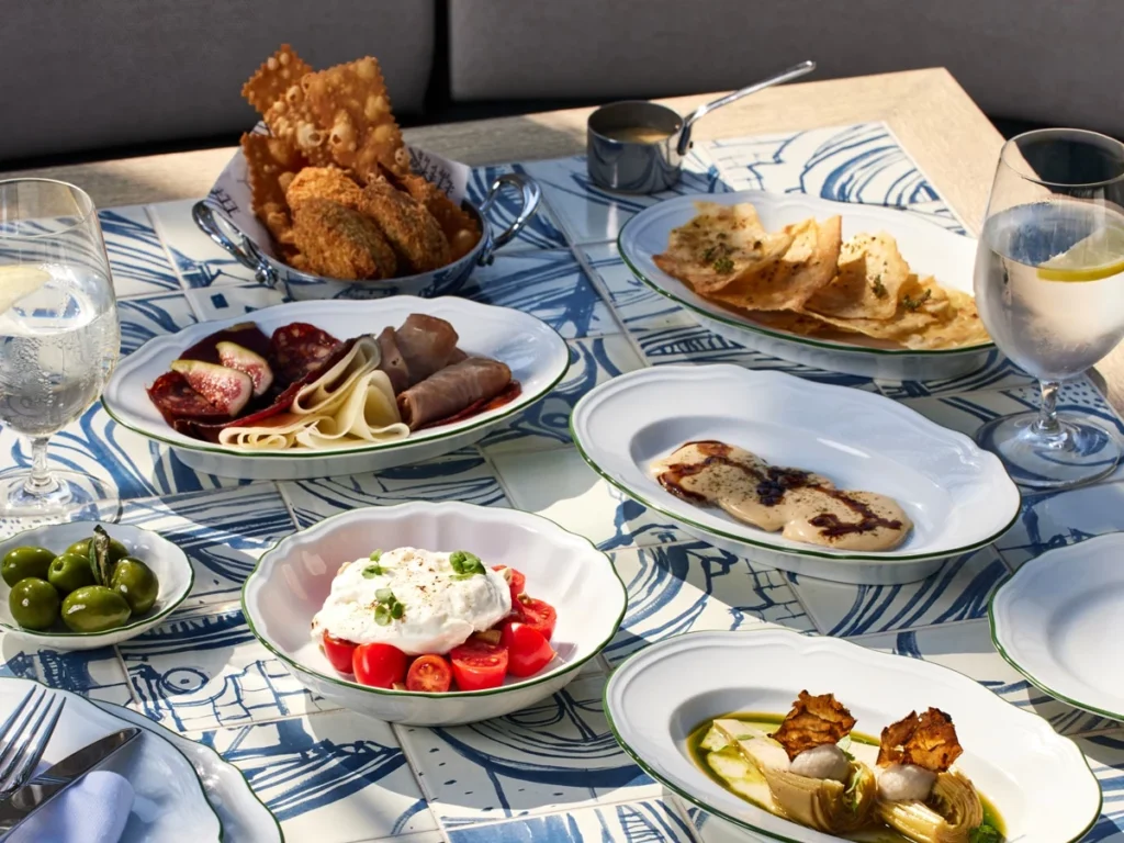 new brunches Dubai 2025 Dubai brunch guide best brunch spots Dubai brunch deals Saturday brunch Dubai luxury brunch Dubai Palm Jumeirah brunch DIFC brunch new brunch places Dubai Marina brunch steakhouse brunch pool brunch party Dubai beach club brunch Dubai brunch party afterparty Dubai beach brunch Dubai rooftop brunch Dubai family brunch Dubai weekend brunch Dubai food and drink Dubai brunch scene brunch offers Dubai