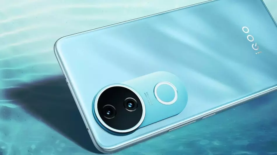 iQOO Z10R launch India iQOO Z10R price in India iQOO Z10R specs MediaTek Dimensity 7400 smartphone budget 5G phone India iQOO Z10R features iQOO Z10R Geekbench listing iQOO Z10R release date India iQOO Z10R camera 50MP OIS mobile phone under 20000 best 5G phone 2025 iQOO Z10R battery 6000mAh phone with fast charging iQOO Z10R colours blue gold quad-curved OLED display 120Hz refresh rate iQOO Z10R Android 15 Funtouch OS 15 iQOO Z10 lineup comparison iQOO Z10 Lite iQOO Z10x availability iQOO