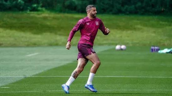 Kyle Walker Burnley transfer Kyle Walker joins Burnley Premier League 2025 Burnley football club news Scott Parker Burnley Kyle Walker family club atmosphere Manchester City former players Burnley Premier League survival Turf Moor home ground football transfer news English Premier League 2025 Burnley squad updates Burnley new signings experienced defenders Premier League comeback Kyle Walker new challenge football