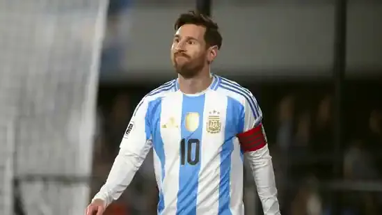 Lionel Messi 2026 World Cup Angel Di Maria Messi news Argentina football Inter Miami Messi injury update Messi World Cup availability Messi age 39 Argentina World Cup defense Lionel Scaloni Argentina coach Javier Mascherano Inter Miami vs LA Galaxy Messi comeback Messi goal Messi assist Luis Suarez MLS season ticket Messi performance Argentina legend Messi vs Maradona Messi alien quote Di Maria interview La Nacional