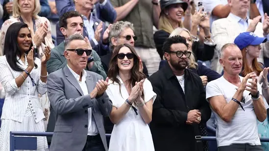 US Open 2025 Carlos Alcaraz Jannik Sinner US Open final US Open champion World No 1 tennis Arthur Ashe Stadium New York tennis final celebrity guests Bruce Springsteen Sting Pink Lindsay Lohan Ben Stiller Courteney Cox Mindy Kaling BJ Novak Hank Azaria Steph Curry Sergio Perez Shaggy Donald Trump US Open celebrities US Open highlights US Open news tennis tournament ATP US Open 2025 winner Grand Slam tennis champions men’s singles tennis match US Open crowd famous tennis fans Hollywood stars at US