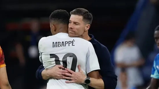 Real Madrid news Real Madrid 2025 season Xabi Alonso Real Madrid manager Real Madrid La Liga start Real Madrid Champions League Real Madrid trophy drought Real Madrid defensive issues Real Madrid right back problem Real Madrid injuries Trent Alexander Arnold injury Dani Carvajal red card Real Madrid squad depth Real Madrid tactical analysis Real Madrid warning signs Real Madrid trophy-less season Real Madrid latest updates Real