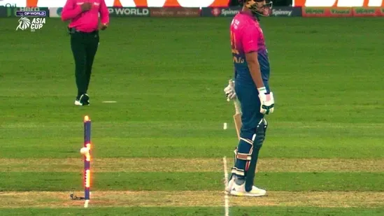 Asia Cup 2025 Suryakumar Yadav appeal withdrawal India vs UAE T20I Dubai International Stadium Shivam Dube towel incident Sanju Samson stumping Junaid Siddique out decision spirit of cricket India vs UAE highlights Asia Cup India dominant win Kuldeep Yadav bowling Shivam Dube wickets Jasprit Bumrah breakthrough Hardik Pandya spell Varun Chakaravarthy bowling Axar Patel economy UAE collapse India nine wicket win lowest T20I score against India Abhishek Sharma batting Shubman Gill innings Suryakumar Yadav