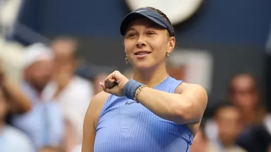 Amanda Anisimova US Open 2025 US Open semifinals Iga Swiatek vs Amanda Anisimova Anisimova beats Swiatek Anisimova Wimbledon redemption US Open tennis results Anisimova straight sets win Anisimova resilience story Iga Swiatek US Open 2025 Amanda Anisimova live score Anisimova match highlights Swiatek shock loss US Open quarterfinals Amanda Anisimova performance Anisimova vs Swiatek Arthur Ashe Stadium US Open 2025 women singles US Open Grand Slam tennis Anisimova historic win Amanda Anisimova American tennis star Iga Swiatek Poland tennis star Anisimova beats world number two US Open