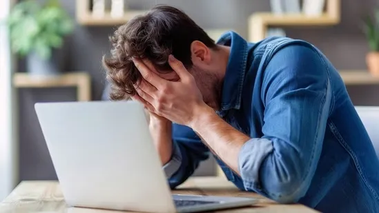 burnout recovery tips resilience building strategies how to overcome burnout leadership resilience guide stress management techniques emotional wellbeing tips workplace burnout solutions mindfulness for stress relief self awareness practices healthy boundaries at work rest and recovery methods resilience coaching Dubai mental health awareness professional burnout prevention how to manage exhaustion leadership coach advice stress resilience skills physical wellbeing tips burnout in professionals resilience habits for leaders overcoming workplace fatigue mindfulness meditation for resilience daily wellness practices