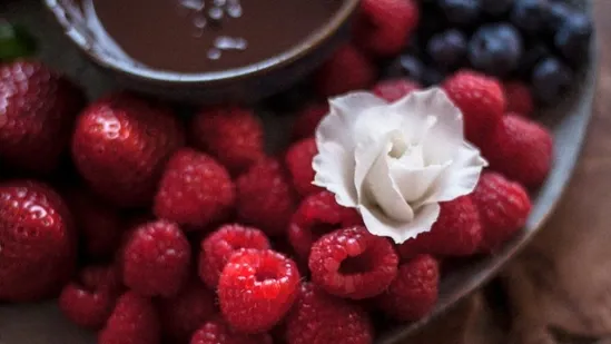 3-ingredient dessert healthy dessert recipe fibre rich dessert NHS surgeon recipes Dr Karan Rajan dessert gut health brain health raspberry dessert dark chocolate dessert pistachio dessert antioxidant snack healthy sweet treat DIY dessert easy dessert recipe fibre rich snack high fibre dessert gut friendly dessert brain boosting dessert healthy snacks at home simple dessert recipe low sugar dessert diabetes friendly dessert chocolate raspberry pistachio dessert frozen raspberry dessert quick healthy dessert healthy chocolate snack prebiotic dessert gut microbiome friendly dessert brain food snack healthy indulgence easy sweet treat healthy eating dessert ideas homemade dessert recipe healthy snack ideas high antioxidant dessert sugar free dessert healthy winter dessert summer dessert snack UK NHS dessert recipe easy healthy recipes