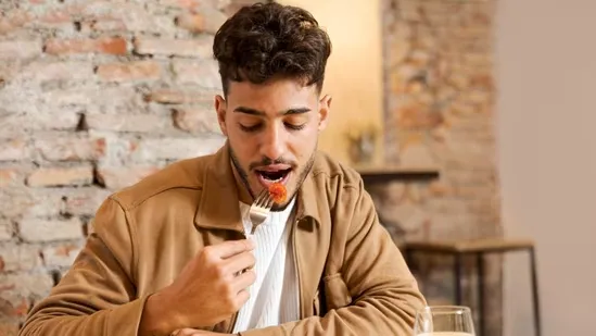 portion control tips mindful eating signs of fullness body cues when full how to stop overeating healthy digestion tips runny nose after eating mindful eating habits portion control strategies how to know when you are full stop eating signals healthy eating guide stomach full signs how to avoid bloating body language of fullness eating awareness tips food portion guide signs of overeating best ways to eat less healthy lifestyle tips natural