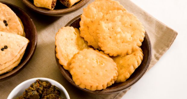 Mathri recipe Mathi recipe crispy mathri Indian snack recipe tea time snacks flaky mathri homemade mathri ajwain mathri easy mathri recipe mathri with semolina mathri with flour mathri with ghee deep fried mathri traditional mathri Diwali snacks Holi snacks mathri preparation mathri dough recipe mathri step by step mathri method mathri crispy snack Indian festive snacks mathri storage mathri with tea Indian tea snacks mathri for guests mathri crunchy recipe mathri salty snack mathri flour recipe mathri sooji recipe mathri ingredients mathri cooking method mathri fried snack mathri homemade snack mathri street style mathri north Indian snack mathri with clarified butter mathri Indian festival recipe mathri with ajwain mathri golden brown mathri crunchy tea time recipe mathri long shelf life snack mathri easy to store