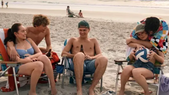 The Summer I Turned Pretty finale Belly and Conrad Paris reunion The Summer I Turned Pretty ending The Summer I Turned Pretty episode 11 Belly and Conrad kiss Belly and Conrad train scene The Summer I Turned Pretty Paris Belly and Conrad infinity necklace Belly and Conrad happy ending Jeremiah The Summer I Turned Pretty Steven and Taylor