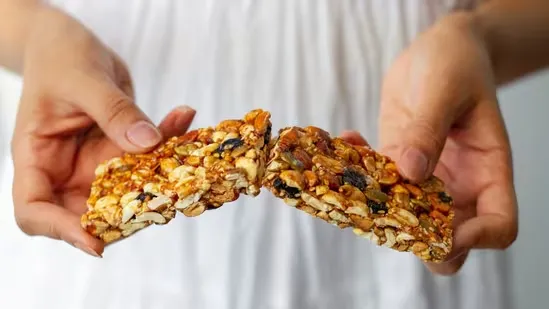 California cardiologist heart health expert Sanjay Bhojraj functional medicine healthy eating tips foods to avoid protein bars canola oil seed oils zero sugar diet products artificial sweeteners flavoured yoghurt healthy alternatives heart disease prevention clean eating functional nutrition inflammation reduction gut health metabolism wellness avocado oil olive oil grass-fed ghee Greek yoghurt heart-friendly snacks whole