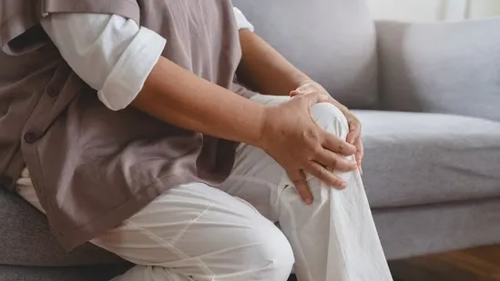 arthritis diet arthritis pain relief foods for arthritis joint health anti-inflammatory foods for arthritis best foods for joint pain arthritis nutrition arthritis meal plan reduce arthritis inflammation omega-3 for arthritis chia seeds flaxseeds fatty fish salmon mackerel sardines lean protein for arthritis chicken turkey tofu legumes antioxidant foods for arthritis vitamin C beta-carotene berries oranges spinach broccoli whole grains for arthritis oats brown rice quinoa fibre for inflammation nuts for arthritis almonds walnuts sunflower seeds