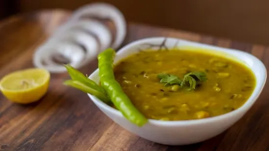 dal digestion tips dal for gut health how to make dal easier to digest healthy dal recipe Indian nutrition tips Khushi Chhabra nutritionist dal bloating solution dal soaking benefits moong dal digestion yellow moong dal benefits how to cook dal properly gut health tips digestion friendly dal blood sugar balance natural ways