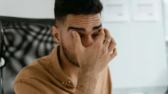 headache warning signs migraine red flags chronic headaches sudden severe headache ruptured aneurysm headaches after 50 morning headaches neurological symptoms blurred vision loss of balance slurred speech persistent headaches tumor signs cyst headaches when lying down serious headache causes anesthesiologist advice migraine symptoms daily headaches unusual headaches brain tumor signs intracranial pressure