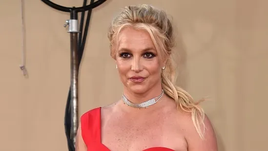 Britney Spears Kim Kardashian Khloe Kardashian Britney Kardashian hangout Britney Spears visit Kardashian family Spears Instagram return Britney Kim Khloe weekend dinner Kardashian kids Britney Spears video Britney Spears social media comeback Britney Spears controversies Kevin Federline claims Britney motherhood news Hollywood celebrity updates US entertainment news Spears night out Kim Khloe home Kardashians guests Britney Spears family moments Britney Spears manager Cade Hudson Spears viral clip Kardashian residence visit Spears holiday message Britney personal reflections Britney Spears latest news