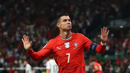 Cristiano Ronaldo Portugal Ireland World Cup qualifier Ronaldo Ireland match Portugal vs Ireland Dublin Aviva Stadium Heimir Hallgrimsson Ronaldo referee claims Portugal football news Ireland football news European qualifiers Group F standings Ronaldo comments Dublin crowd Portugal squad Bruno Fernandes Rafael Leao Vitinha World Cup 2026 qualification Ireland must win match Portugal group leaders Ireland third place Hungary playoff race football controversy Ronaldo booing remarks Ireland home crowd football rivalry European football news sports update Ronaldo interview