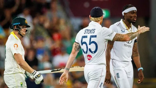 Ricky Ponting Jofra Archer Steve Smith Ashes rivalry Gabba Test match Australia vs England Ashes 2025 cricket sledging fast bowling Test series cricket news Australia lead 2 0 Brisbane Test bouncer battle Smith vs Archer Ponting reaction Channel 7 commentary England pacer Australian batting Ashes drama cricket