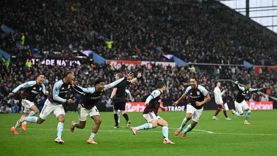 Arsenal Aston Villa Premier League Arsenal defeat Manchester City win Arsenal unbeaten run ends Emiliano Buendia late goal Leandro Trossard goal Bukayo Saka assist Unai Emery Arsenal injuries Arsenal title race Manchester City Sunderland victory Phil Foden scoring form Ruben Dias goal Josko Gvardiol header Erling