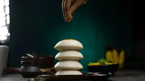 Bidadi Thatte Idli Recipe Karnataka Breakfast Soft Idli Traditional South Indian Food Ramanagara Special Idli Thatte Idli Method Karnataka Cuisine Healthy Breakfast Indian Steamed Food South Indian Morning Meal Easy Idli Recipe Authentic Karnataka Recipes Bidadi Idli At Home Urad Dal Rice Idli Fermented