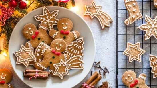 Healthy cinnamon Christmas cookies fitness friendly cookies Christmas 2025 healthy holiday baking low sugar Christmas cookies whole wheat cookies oats cookies cinnamon benefits festive healthy snacks mindful eating