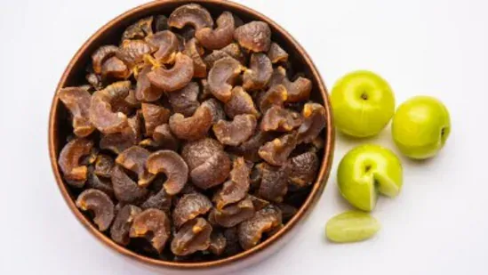 Winter diet foods to avoid winter nutrition tips Pune nutritionist advice winter health tips foods bad for winter fitness winter weight gain prevention amla candy health chyawanprash side effects dry fruit laddus calories packaged