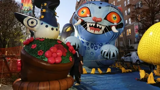 Macy’s Thanksgiving Parade 2025 parade performances Cynthia Erivo HUNTR/X EJAE Kpop parade performances New York Thanksgiving events Manhattan parade highlights Foreigner Stranger Things float Broadway parade shows kids parade entertainment Lil Jon parade performance Ciara live performance Conan Gray Macy’s Parade artists Teyana Taylor Lainey Wilson Radio City Rockettes holiday parade coverage global music acts parade celebrity lineup Thanksgiving Day celebration New York holiday season Macy’s balloons 2025 parade crowd moments Macy’s star performers Audrey Nuna REI AMI pop stars parade