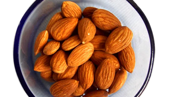 unsalted nuts daily benefits eating nuts every day brain health gut health dementia prevention almonds cashews walnuts pistachios hazelnuts nutrition tips healthy snacks cognitive health digestive health fibre rich foods healthy fats antioxidant rich diet AIIMS trained gastroenterologist Dr Saurabh Sethi nut consumption