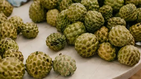 custard apple benefits sitaphal health sugar apple nutrition custard apple vitamins custard apple immunity custard apple digestion custard apple heart health custard apple fibre custard apple magnesium custard apple vitamin C healthy fruits India seasonal fruits health benefits gut friendly fruits fruits for adults over 45 Indian superfoods natural immunity booster digestive health foods heart healthy fruits diabetic diet caution