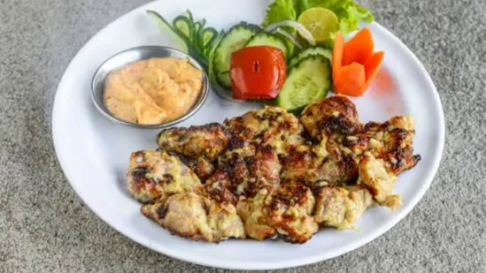 desi chicken salad high protein lunch winter lunch recipe healthy chicken salad Indian chicken salad diet lunch recipe quick protein meal weight loss lunch high protein Indian food winter diet recipes easy chicken recipe healthy Indian lunch chicken salad for diet spicy chicken salad protein rich meals clean eating lunch