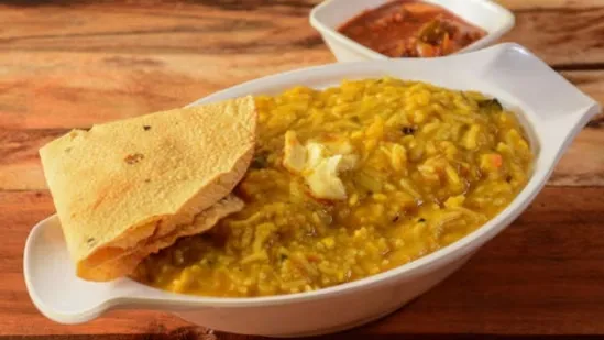 healthy winter dinner recipes winter dinner ideas New Year healthy meals cosy winter meals nutritious winter dinners winter comfort food healthy Indian winter recipes khichdi recipe winter paneer spinach curry chickpea vegetable stew winter meal planning mindful eating New Year winter cooking warm dinner recipes