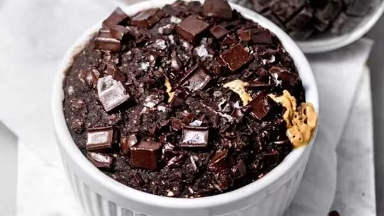 chocolate baked oats high protein breakfast vegan baked oats recipe healthy chocolate breakfast protein oats recipe fitness breakfast ideas guilt free chocolate cake breakfast meal prep oats vegan high protein recipes chocolate oats for weight loss plant based breakfast ideas baked oats trend protein rich vegan meals