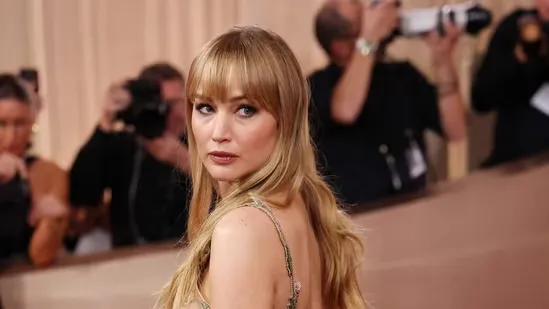 Jennifer Lawrence Sharon Tate role Once Upon a Time in Hollywood Jennifer Lawrence Margot Robbie casting controversy Hollywood beauty standards Jennifer Lawrence interview Quentin Tarantino film Sharon Tate casting Jennifer Lawrence podcast Hollywood trolls casting Jennifer Lawrence news Margot Robbie