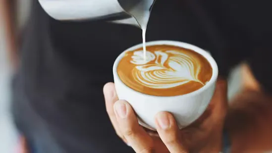 hormonal balance morning habits endocrinologist advice hormone health tips morning routine for hormones hydration in the morning protein for hormonal health light exercise morning cortisol balance blood sugar control energy boosting habits focus and productivity hormones daily routine metabolic health tips circadian rhythm support