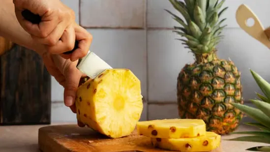 pineapple weight loss after pregnancy postpartum diet healthy weight management after delivery pineapple benefits for women bromelain digestion support postpartum nutrition new mothers diet postpartum weight control breastfeeding diet pineapple fibre benefits