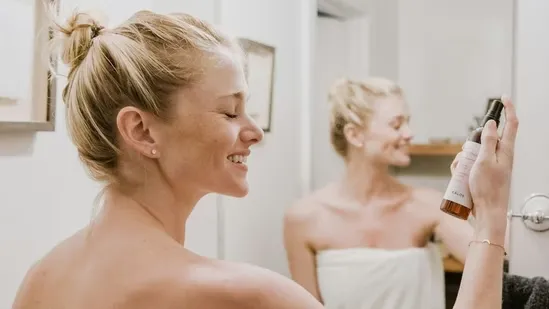 skincare tips for 20s dermatologist skincare advice healthy skin habits anti ageing skincare routine sunscreen benefits retinoids for skin skin barrier repair affordable skincare tips daily skincare routine youthful skin secrets dermatologist approved skincare skin ageing