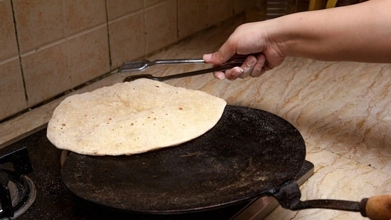 wheat roti health blood sugar spike wheat roti diabetes daily roti healthy or not gastroenterologist advice on roti wheat roti glycemic index blood sugar control Indian diet roti alternatives millet roti benefits jowar roti for diabetics ragi roti iron deficiency bajra roti protein benefits wheat roti insulin spike diabetes diet India healthy roti options Indian meals blood sugar control complex carbohydrates wheat facts gut health Indian