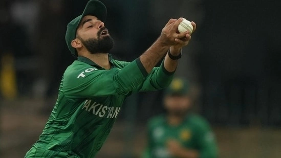 Shadab Khan response Shahid Afridi criticism Mohammad Yousuf comments Shadab Khan statement Pakistan World Cup news Pakistan vs India World Cup Shadab Khan interview T20 World Cup Pakistan cricket controversy Pakistan Super 8 qualification Shadab Khan performance Namibia match Pakistan cricket team