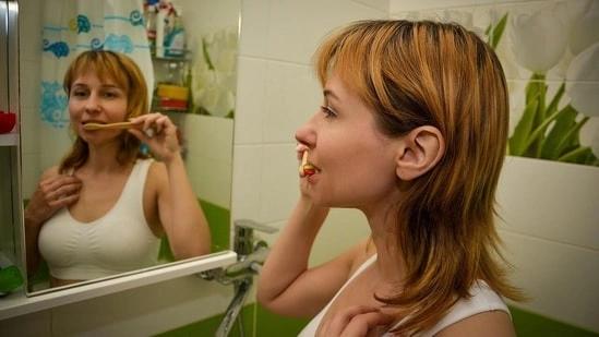 oral health tips dental health habits dentist advice teeth care routine brushing teeth correctly mouthwash effects oral microbiome fluoride toothpaste benefits not rinsing after brushing enamel protection tooth whitening risks snoring oral health mouth breathing children dental care tips preventive dentistry dentist