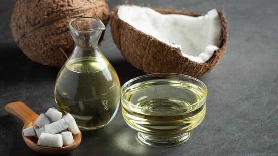coconut oil heart health coconut oil cholesterol saturated fat coconut oil cardiologist advice coconut oil safety heart disease coconut oil South Indian diet coconut oil benefits risks coconut oil LDL HDL coconut oil healthy cooking oils olive oil vs coconut oil mustard oil heart health coconut oil Kerala diet myth coconut oil
