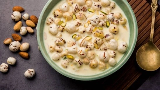 makhana kheer recipe healthy dessert makhana kheer at home fox nuts kheer recipe guilt free sweets Indian healthy dessert lotus seeds kheer easy kheer recipe low fat dessert Indian sweets with milk healthy Indian recipe makhana benefits homemade kheer recipe cardamom flavoured kheer nutritious dessert idea light