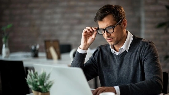 blue light glasses eye health digital eye strain screen time eye care ophthalmologist advice blue light myth blue light facts computer vision syndrome eye strain relief healthy screen habits reduce eye strain vision health tips digital screens eye fatigue blue light lenses