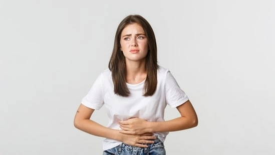sensitive stomach symptoms digestive health warning signs gastroenterologist advice stomach pain after eating bloating and gas causes irritable bowel syndrome symptoms acid reflux disease signs food